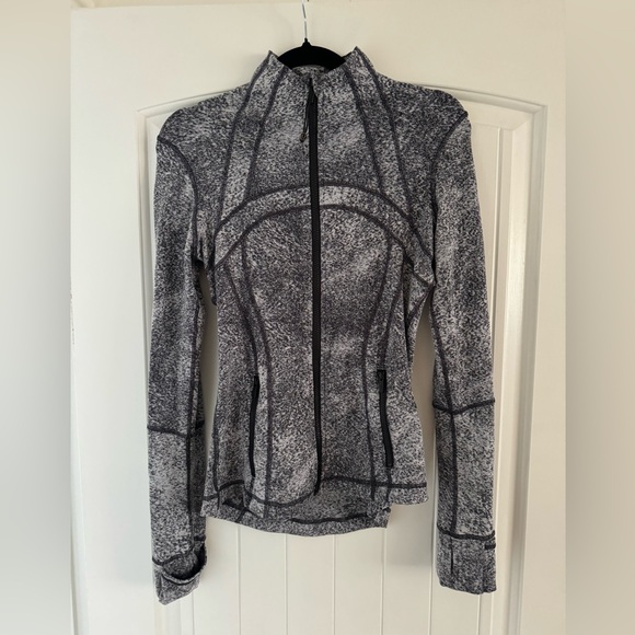 lululemon athletica Jackets & Blazers - Lulu Lemon Define Jacket - Size 6